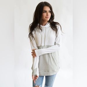 NURSING SWEATSHIRT PULLOVER - COLORBLOCK LIGHT GRAY - Nursing Queen XS